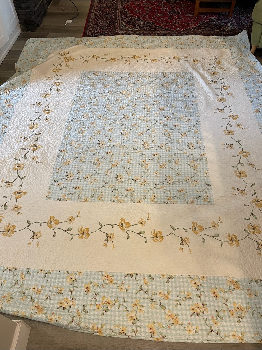 Floral emroidered quilt queen size